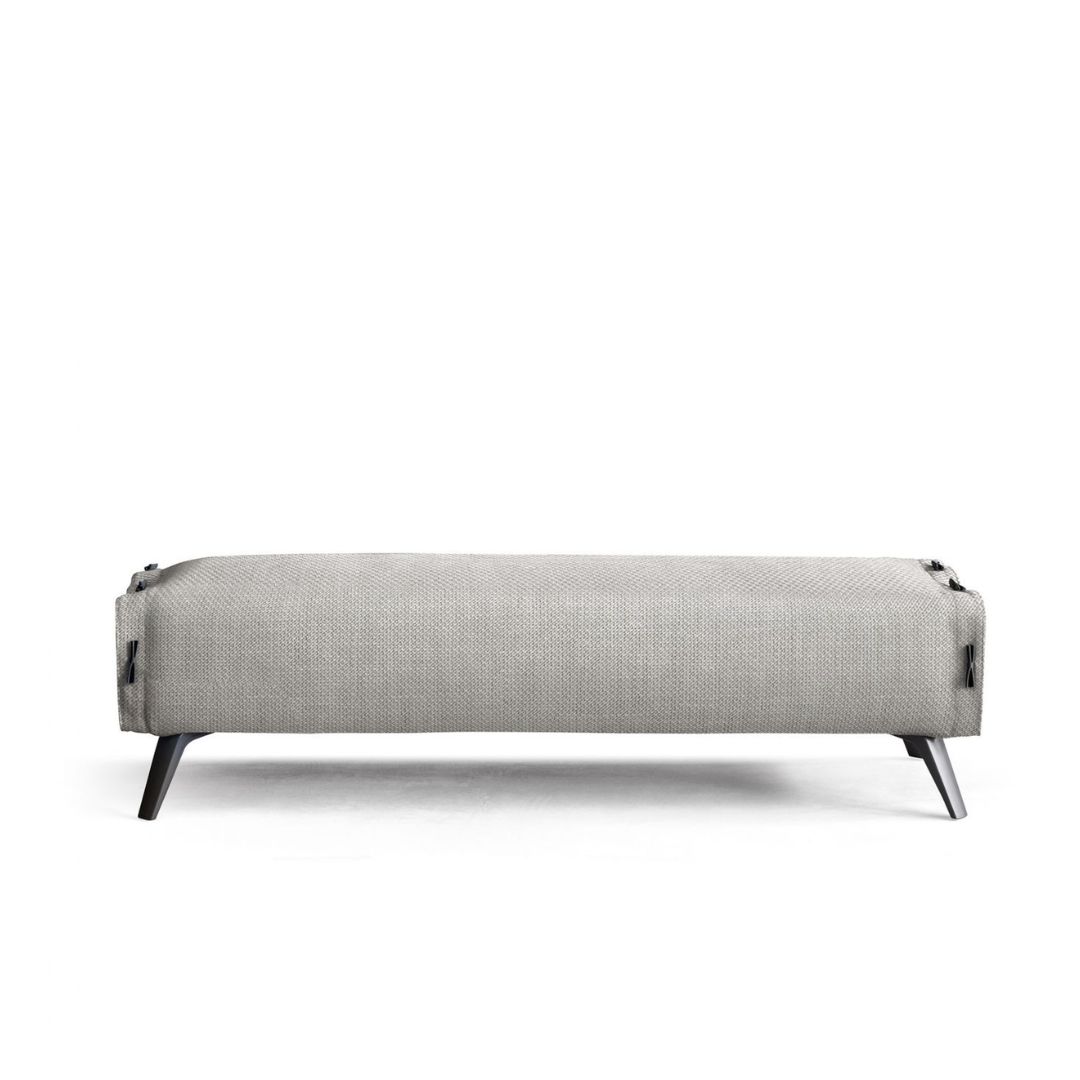 Cuff bench