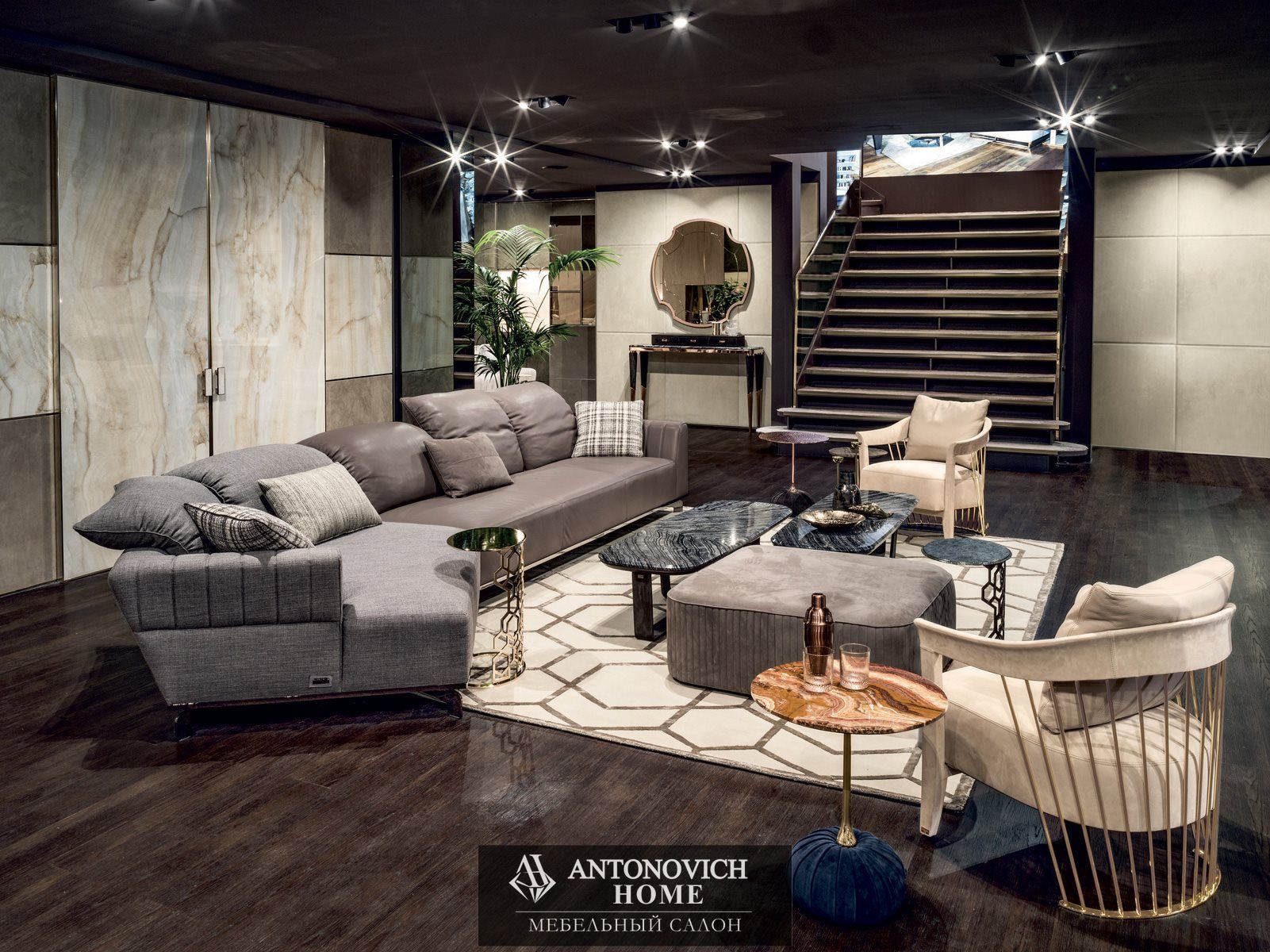 Гостиная с диванами  Longhi модель Sheffield