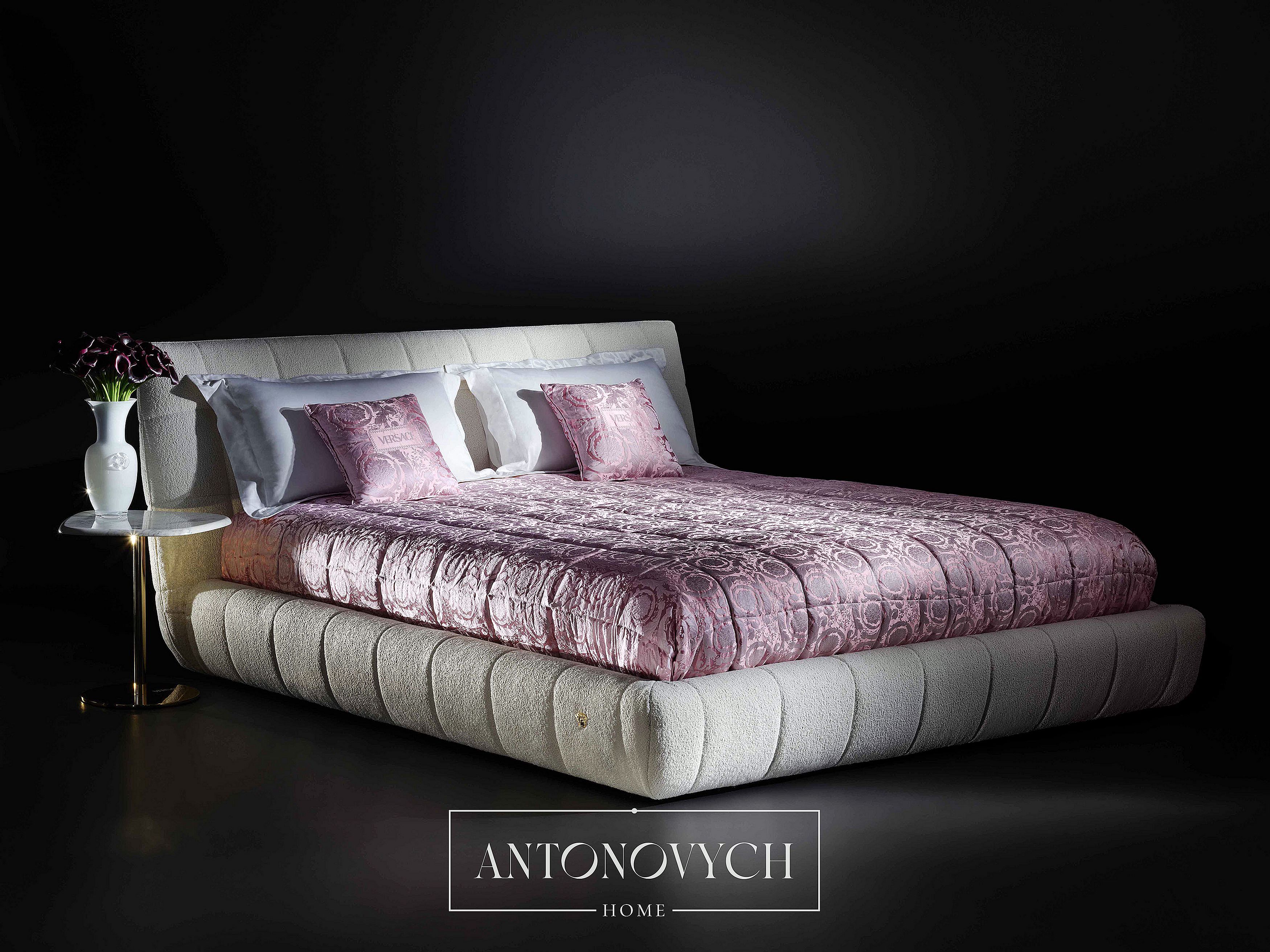 12_Versace-Home_La-Medusa-Bed_result