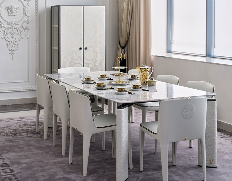 Versace Home обеденный стол V-Marble, стул Medusa Trono