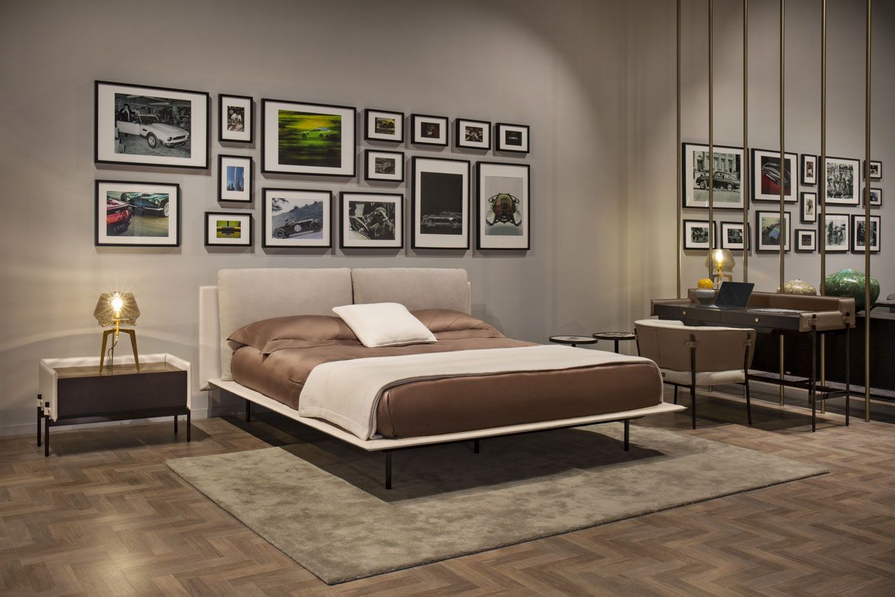 Aston Martin спальня V251